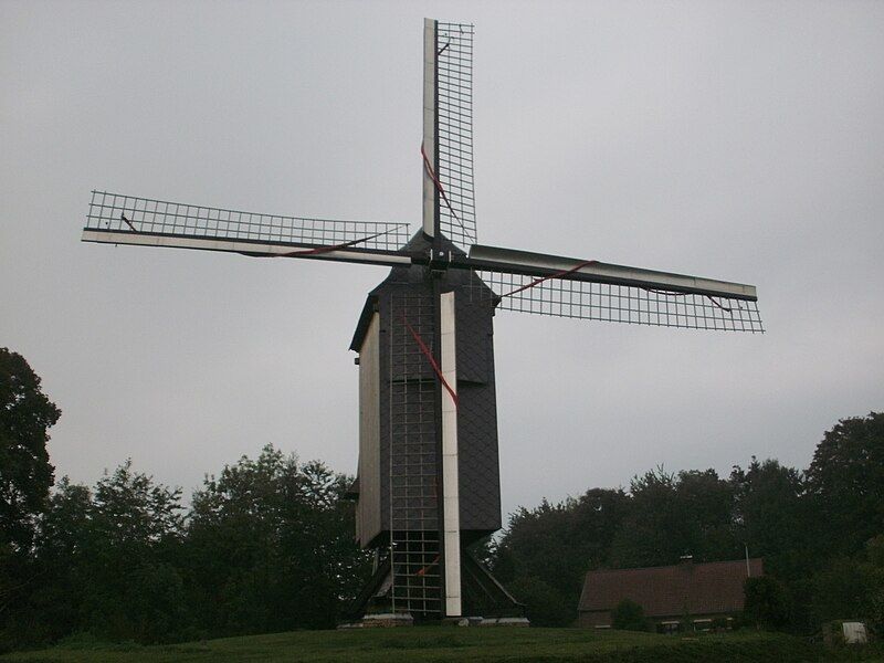 File:Kruiskoutermolen Mere.JPG