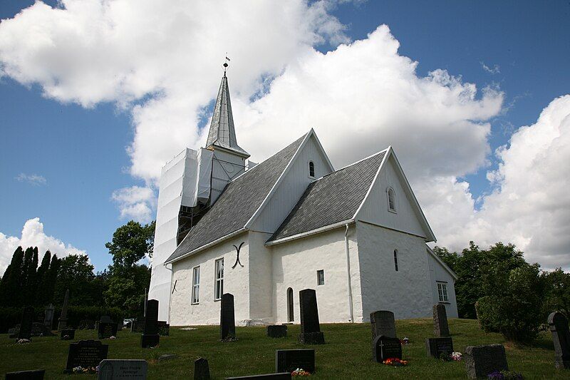 File:Lørenskog kirke 20080614-2.jpg