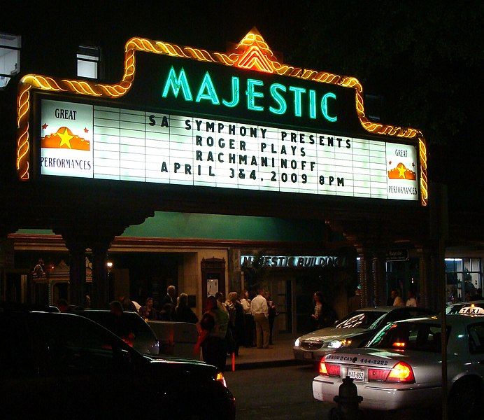 File:Majestic (12).JPG