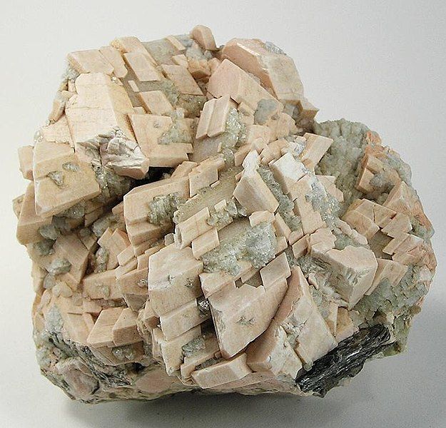 File:Microcline-199473.jpg