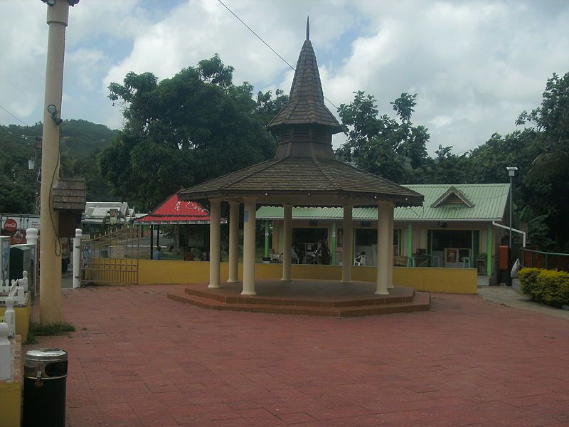 File:Monchy Park 2012.jpg