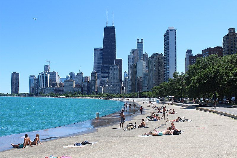 File:Oak Street Beach.jpg