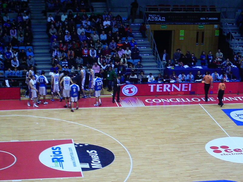 File:Obradoiro 2012.jpg