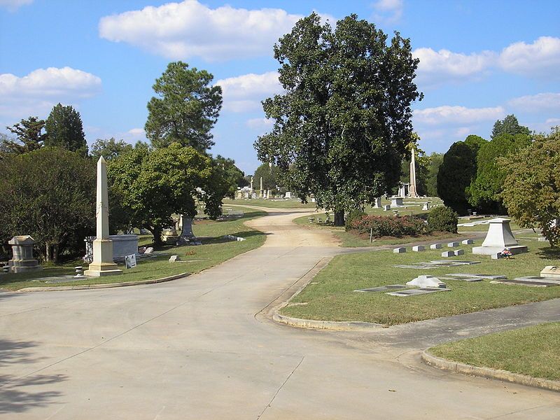 File:Riverside Cemetery 1.JPG