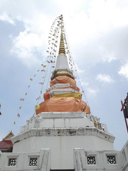 File:พระเจดีย์บนเรือสำเภา วัดยานนาวา.jpg