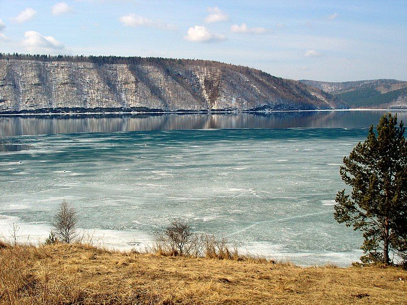 File:Angara-Lake Baikal 1.JPG