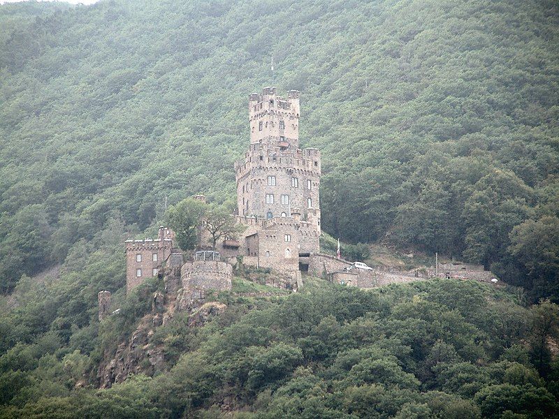 File:Burg Loreley.JPG