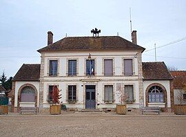 The town hall in Champigny