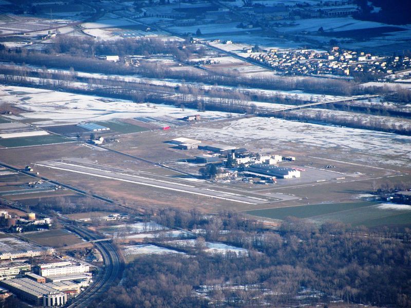 File:Flugplatz Locarno (LSZL).jpg