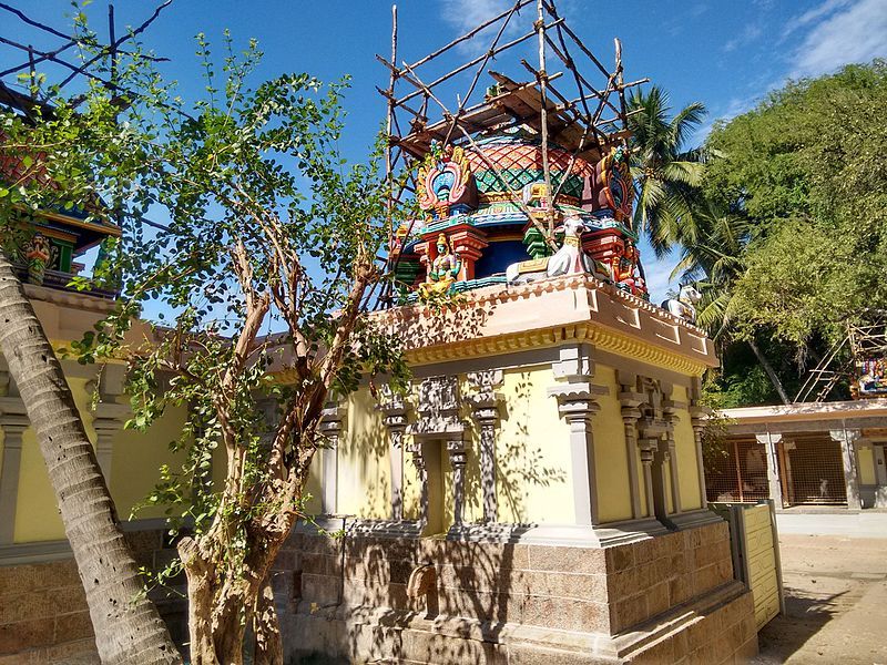 File:Gowthameswarar temple4.jpg