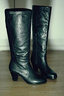 High heeled leather boots