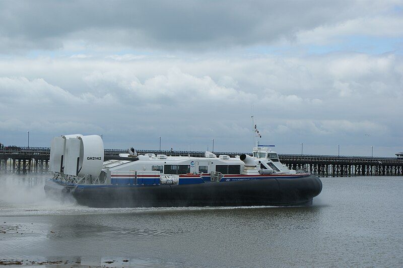 File:Hovercraft leaving Ryde.JPG