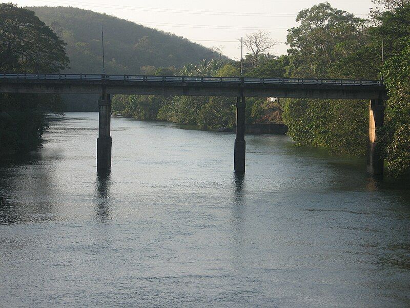 File:Kallada Bridge.jpg