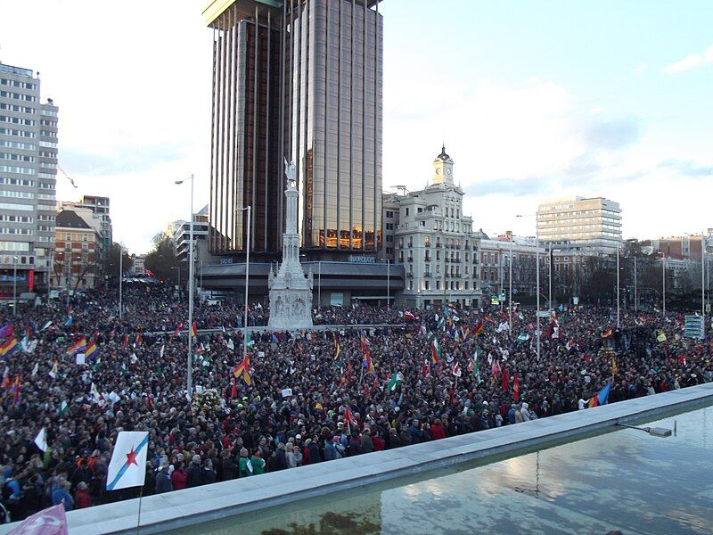 File:Manifestación 22-M.JPG