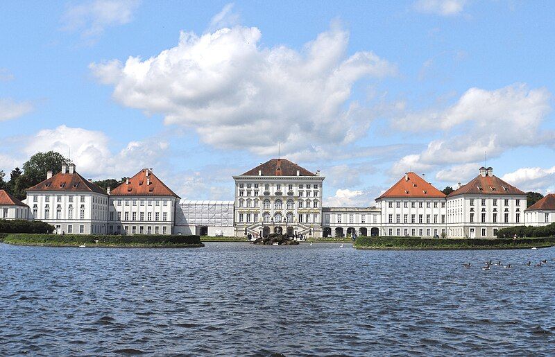 File:Munich, Nymphenburg 4.jpg