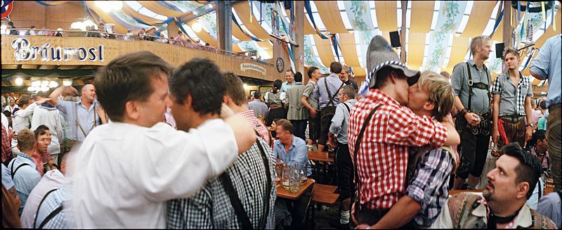 File:Mvgphoto Bierfest.jpg