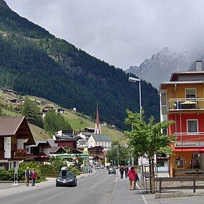 Sölden Ötztal Strasse.jpg