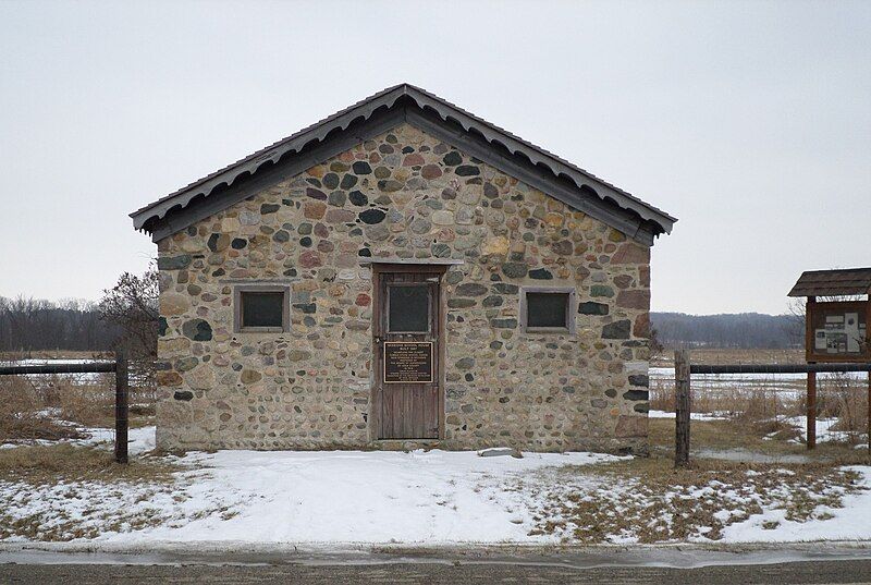 File:Sessions Schoolhouse Ionia.jpg