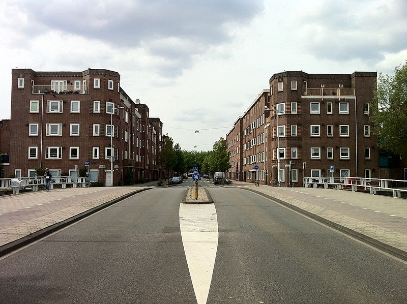 File:Transvaalkade Amsterdam.jpg