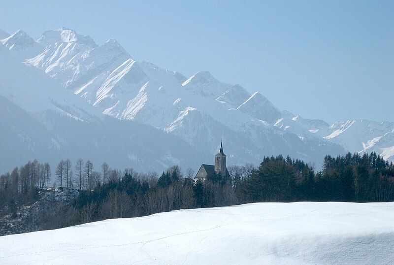 File:Vella Kirche St.Vinzenz.jpg