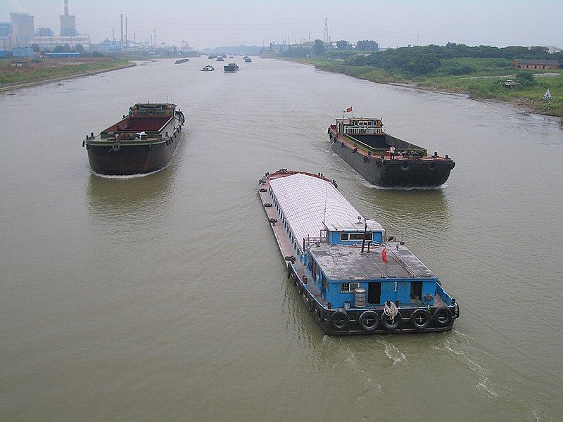 File:Yangzhou-Modern-Grand-Canal-boats-3351.JPG