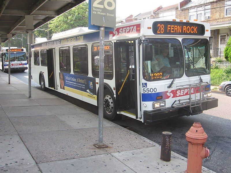 File:28Bus.JPG