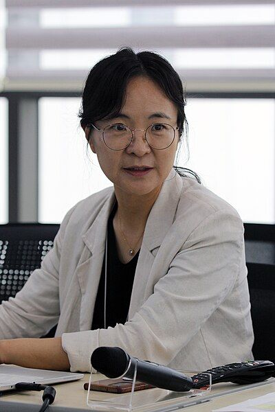 File:Boyoung Lee 이보영.jpg