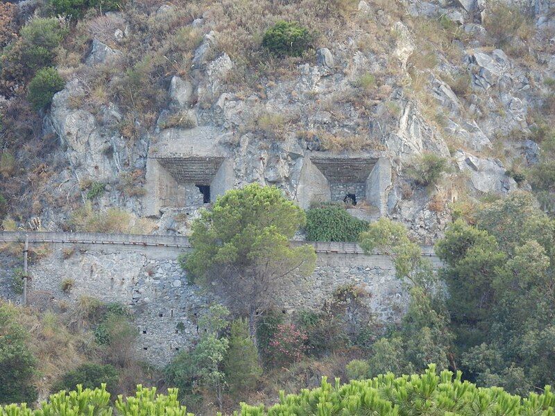 File:Bunkers a Copanello.JPG