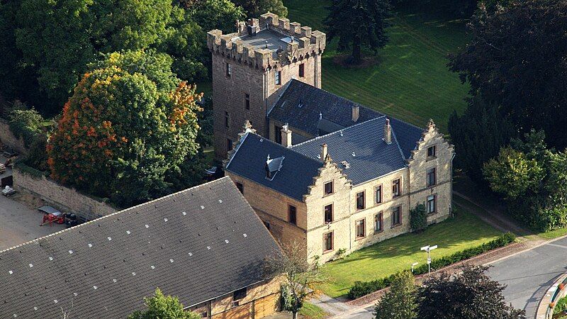 File:Burg Vlatten 003-.jpg