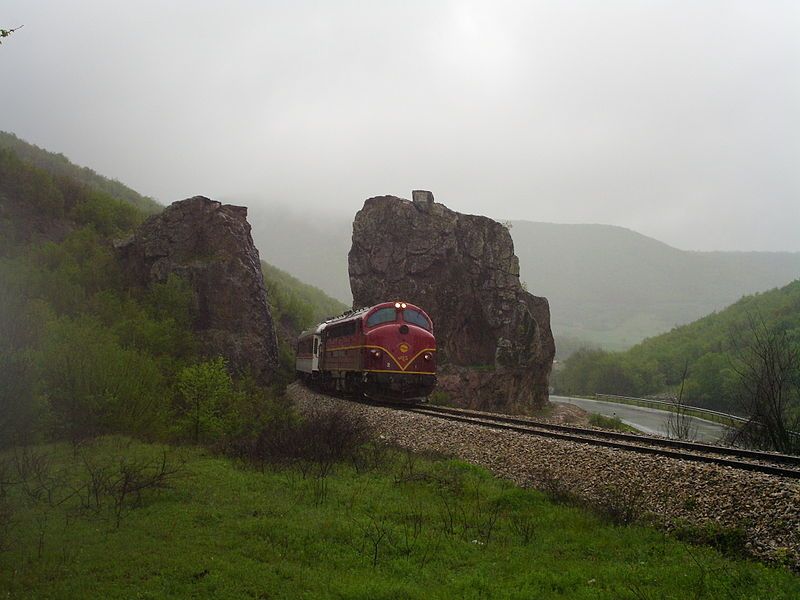 File:Cicavica rock train2.JPG