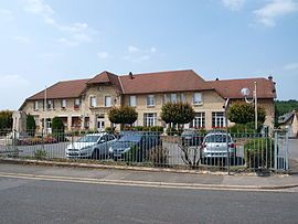 The town hall of Crouy