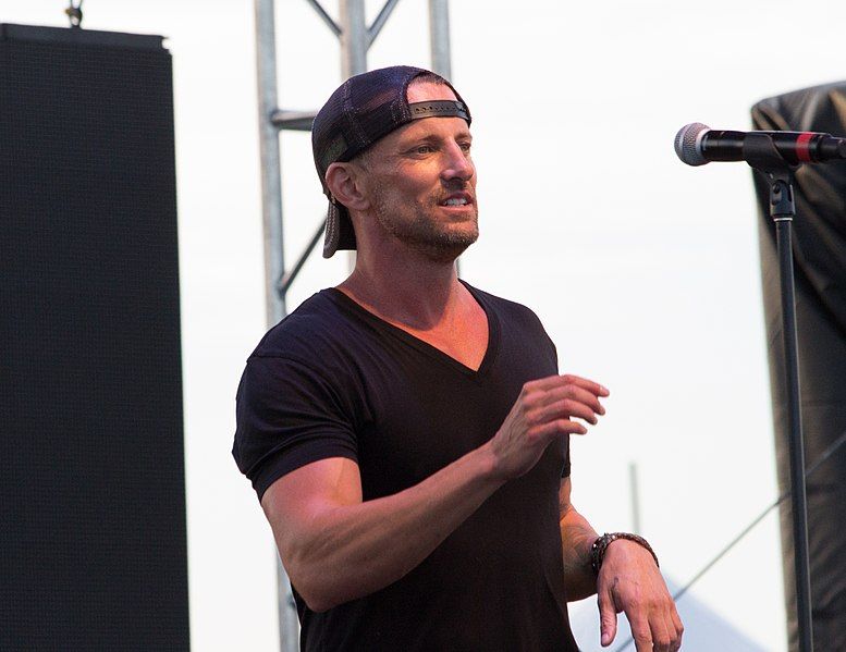 File:Daniel Powter 2013.jpg