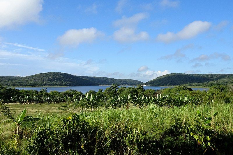 File:Embalse Camazan.jpg