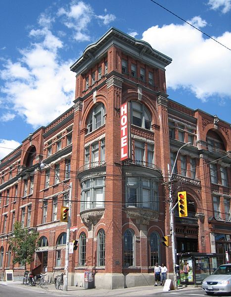 File:Gladstone Hotel.jpg