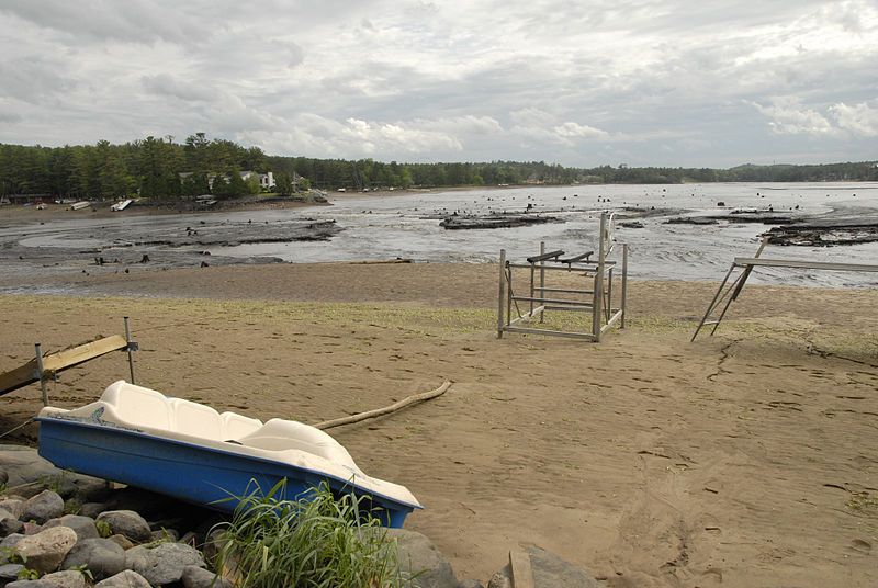 File:Lake Delton drained.jpg