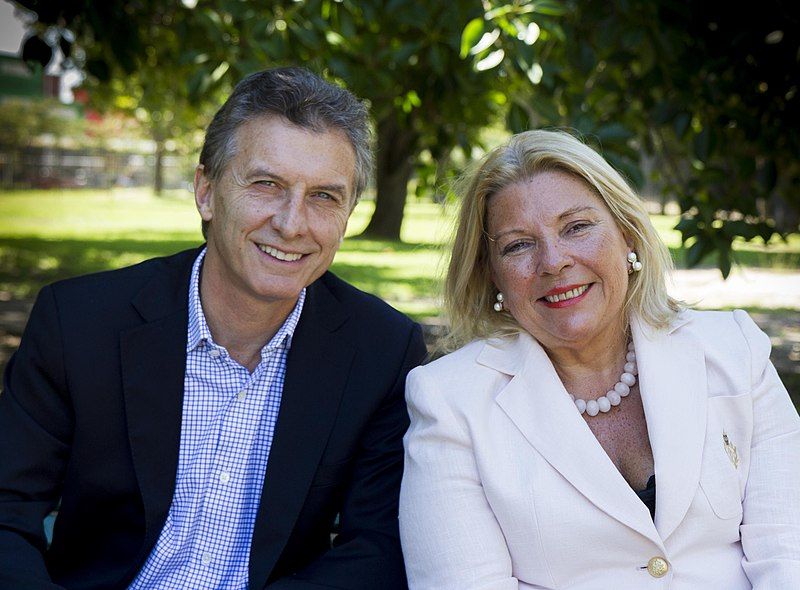 File:Mauricio Macri-Elisa Carrio.jpg