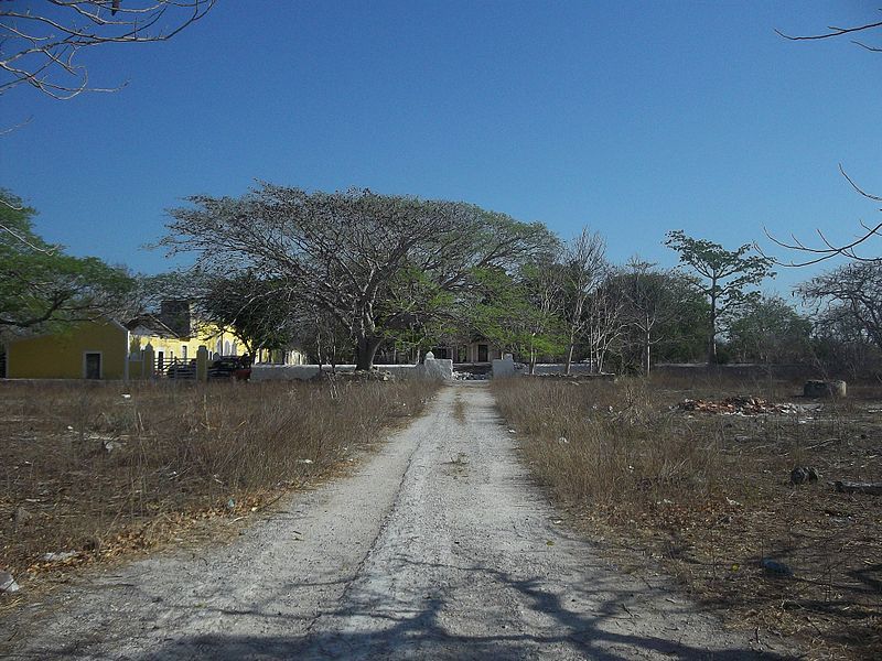 File:Misnebalam, Yucatán (30).jpg