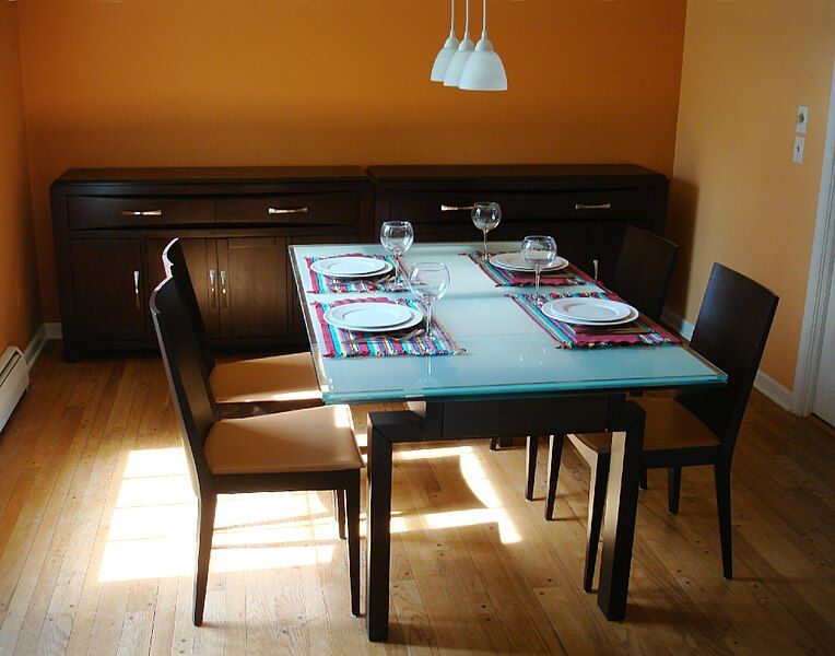 File:Orange Dining Room.jpg