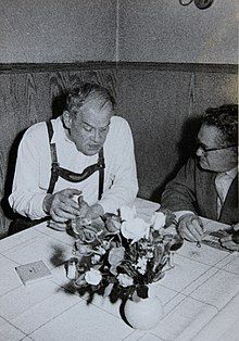 Oskar Maria Graf (left) with Gottlieb Branz (right) in 1958