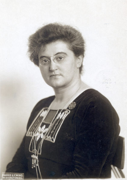 File:Rosika Schwimmer, 1914.png