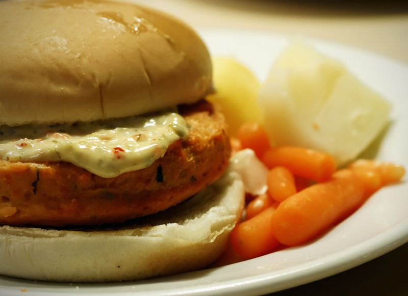 File:Salmon burger (cropped).jpg