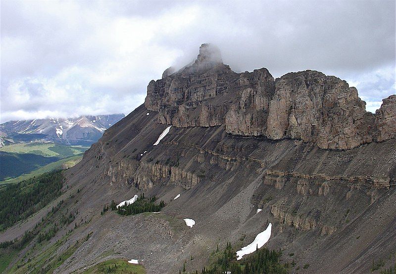 File:Seven Sisters Mtn.jpg