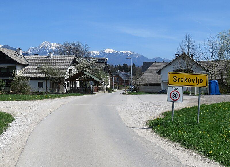 File:Srakovlje Slovenia 2.jpg