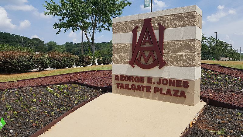 File:AAMU Tailgate Plaza.jpg