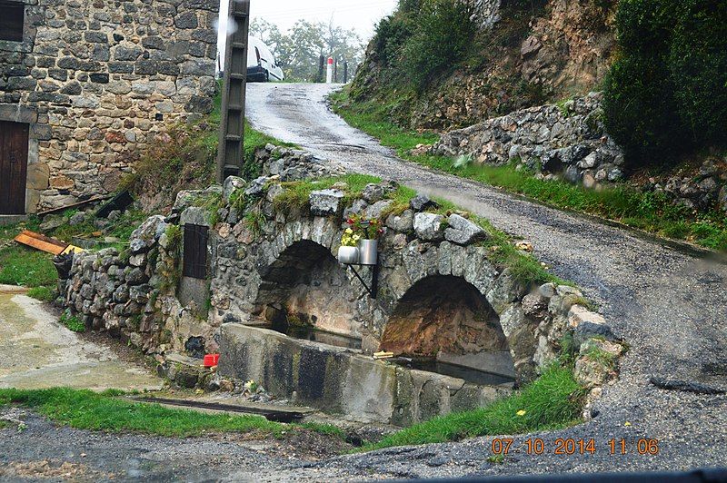 File:Ajoux Water Troughs.JPG