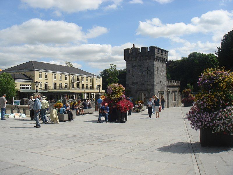 File:Canal Square Kilkenny.JPG