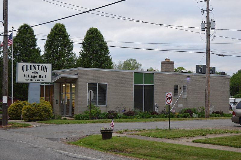 File:Clinton village hall.jpg