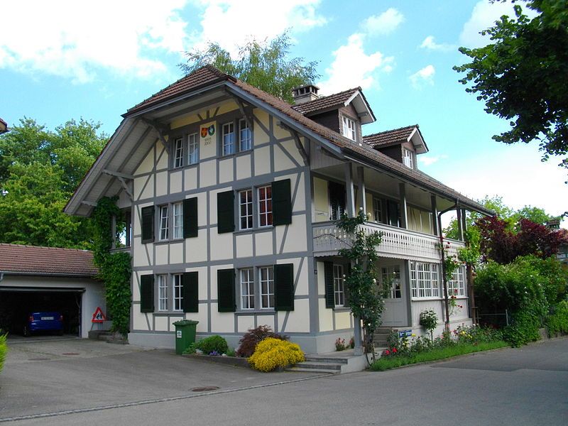 File:Gümligen Haus.JPG