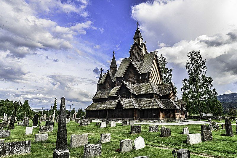 File:Heddal stavkirke Notodden.jpg