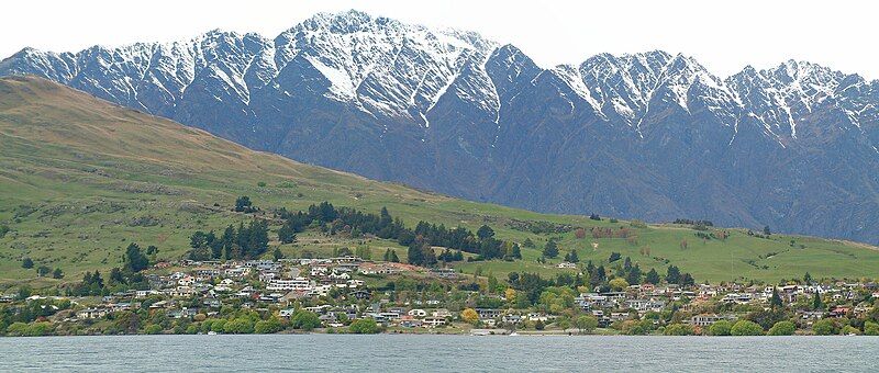 File:Kelvin-Heights-Queenstown.jpg